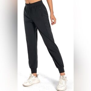 Women’s joggers